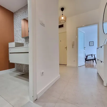 Zadria New Center App アパート *